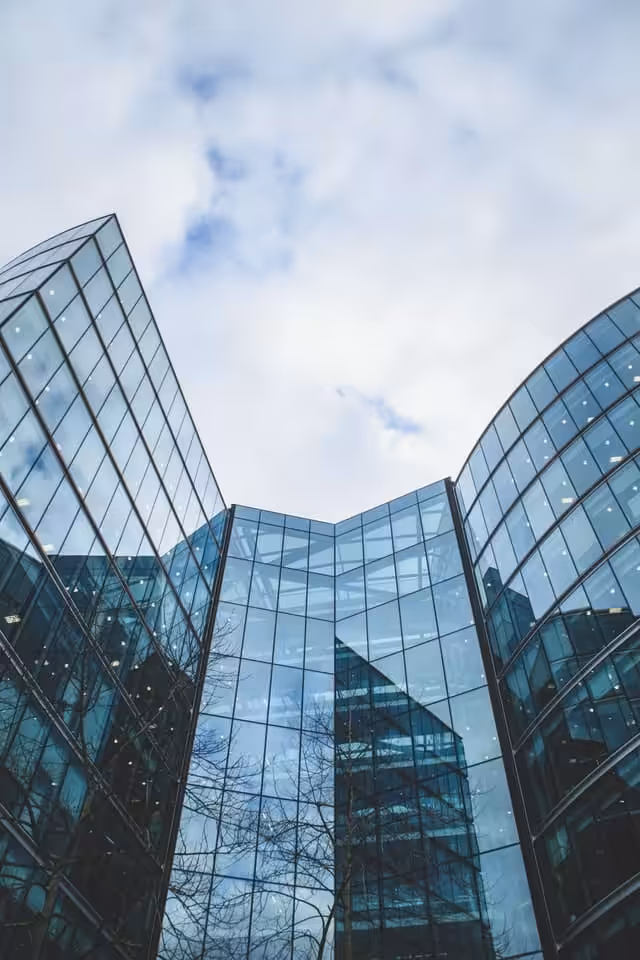 5 Key Qualities to Look for in a Hotel Security Guard in London
